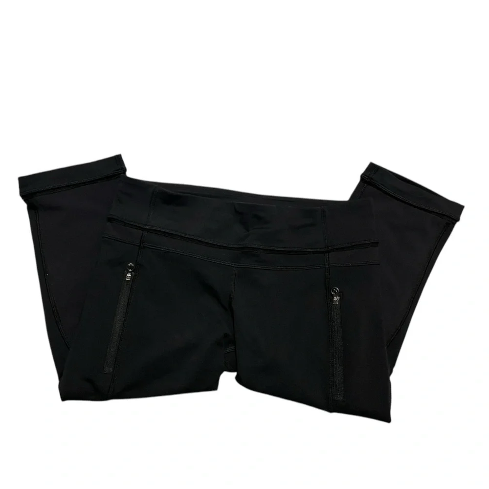 EUC Lululemon Athletica Crop 18” Black Leggings Size 6